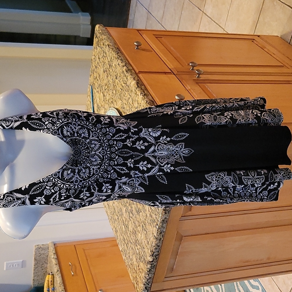 Very cool black and white fit and flare above knee dress